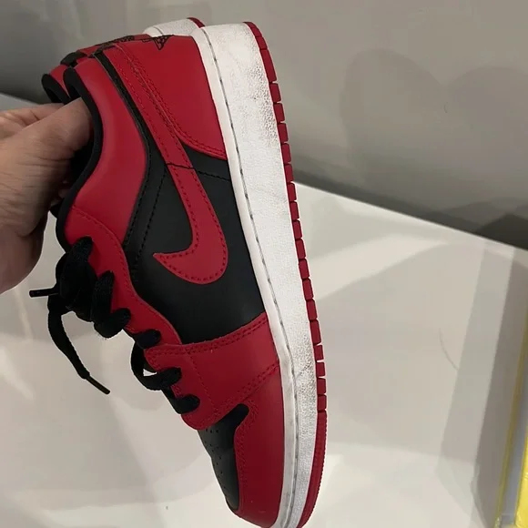 Boys Nike air Jordan retro low sneakers authentic - Picture 3 of 6